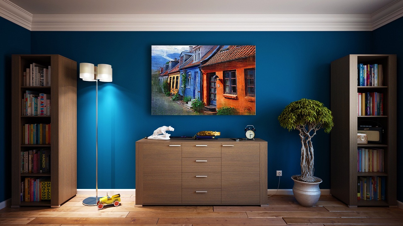 Minimalistisch interieur met lichte kleuren en rust.